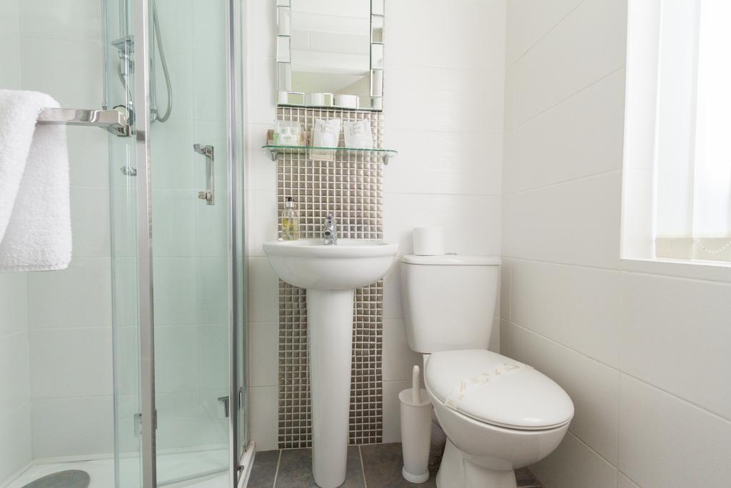 Meadfoot Guesthouse Room Only Accommodation For Adults ウィンダミア エクステリア 写真